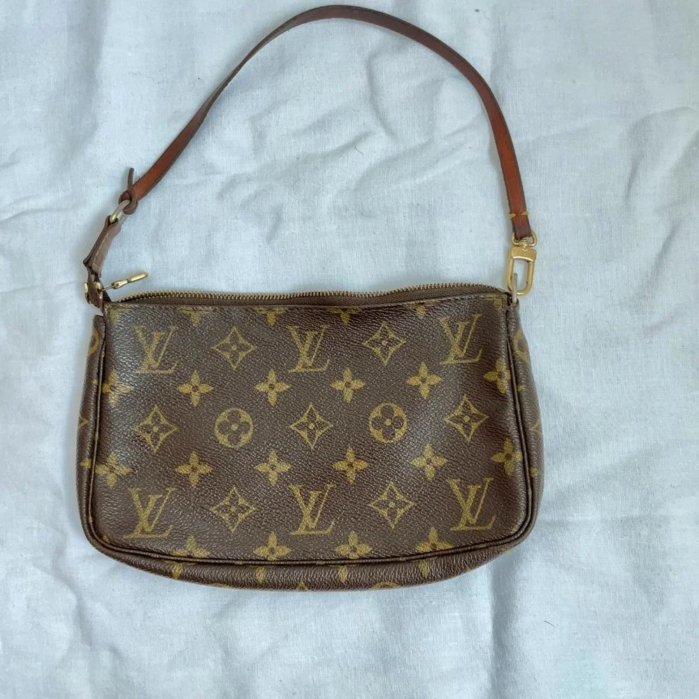 Louis Vuitton Vintage Pochette Monogram Brown Shoulder Bag - Picture 2 of 14
